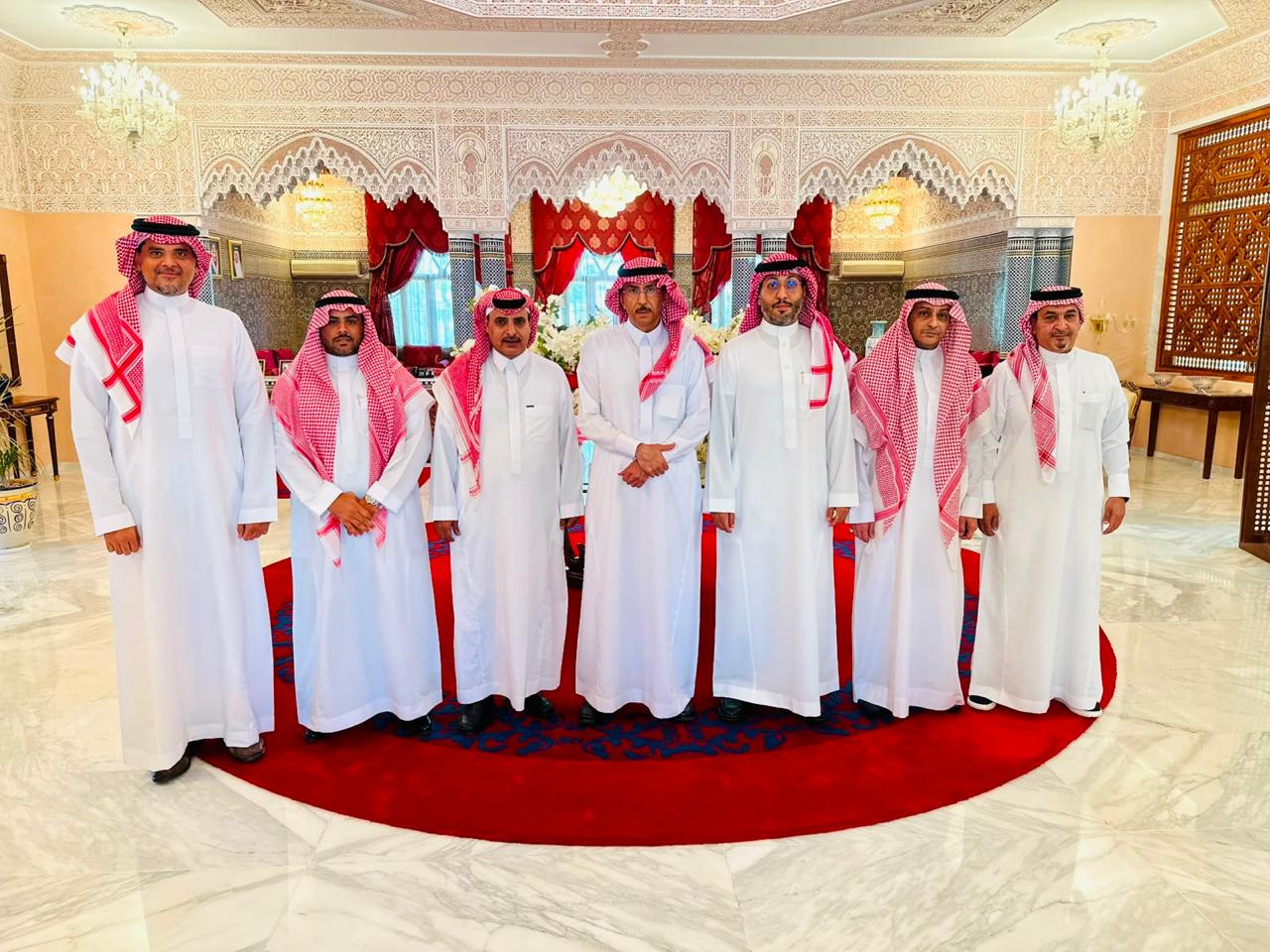 سفير خادم الحرمين الشريفين يقيم مأدبة غداء على شرف الزملاء الذين انتهى إيفادهم