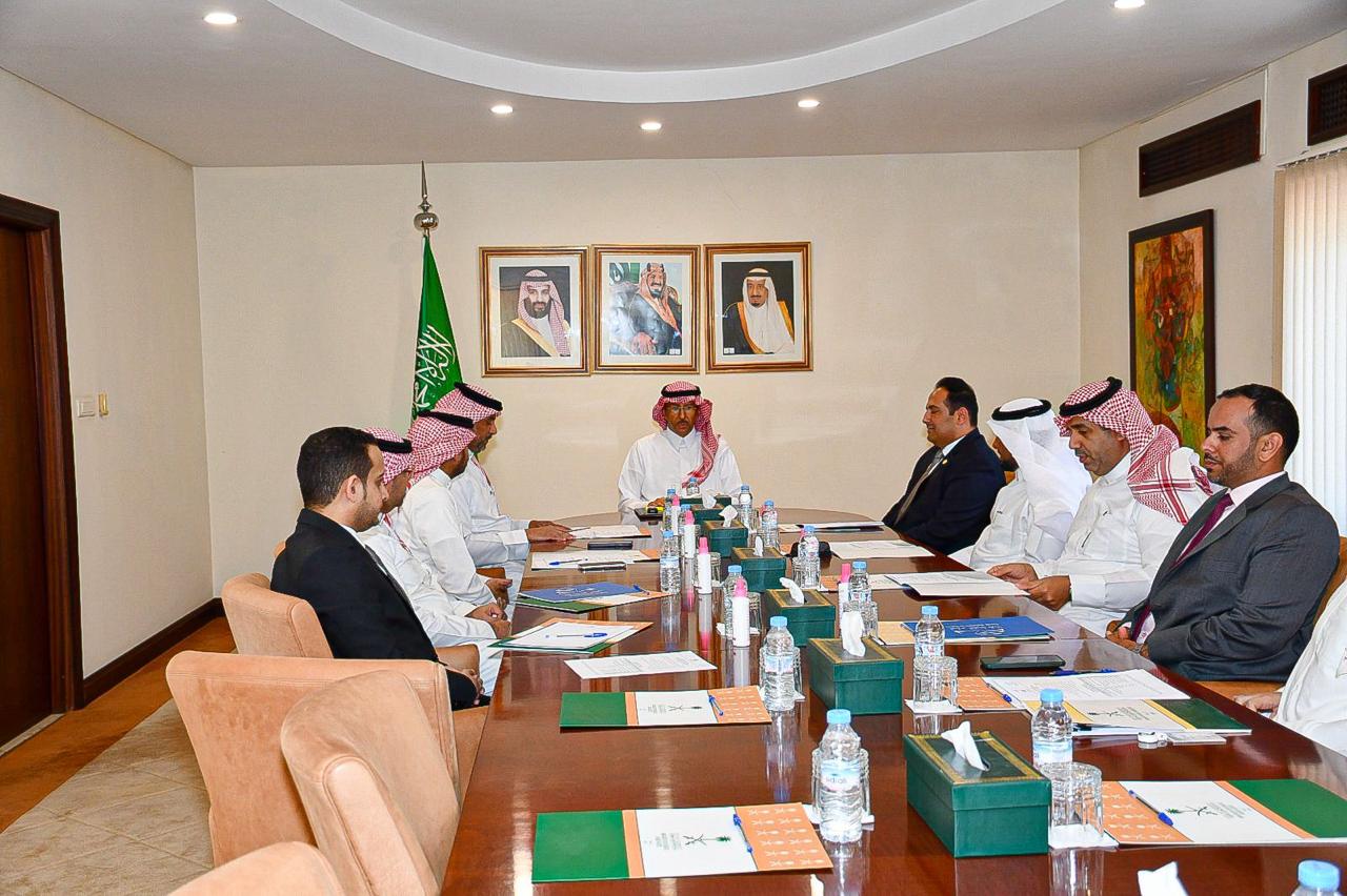 سعادة السفير يرأس اجتماع مجلس إدارة المدارس السعودية